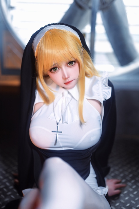 莱可Raika  修女.JPG
